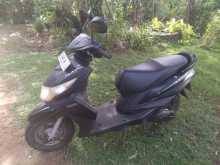 https://riyasewana.com/uploads/yamaha-ray-201523274982.jpg