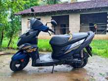 https://riyasewana.com/uploads/yamaha-ray-211140391642.jpg