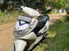 Yamaha Ray 2013 Motorbike