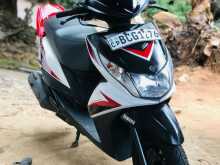 Yamaha Ray Zr 2015 Motorbike