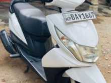 https://riyasewana.com/uploads/yamaha-ray-61606044342.jpg