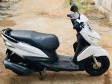 Yamaha RAY 2014 Motorbike