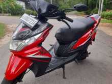 https://riyasewana.com/uploads/yamaha-ray-z-11425144933.jpg