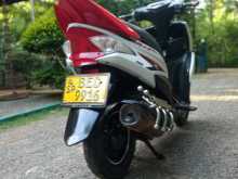 https://riyasewana.com/uploads/yamaha-ray-z-217112713042.jpg