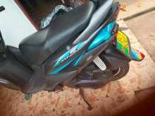 https://riyasewana.com/uploads/yamaha-ray-z-221593922573.jpg
