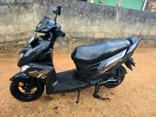 https://riyasewana.com/uploads/yamaha-ray-zr-1018515913273.jpg