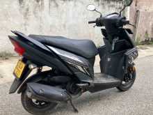 https://riyasewana.com/uploads/yamaha-ray-zr-10703341486.jpg