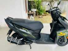 https://riyasewana.com/uploads/yamaha-ray-zr-110284013113.jpg