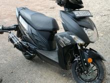 https://riyasewana.com/uploads/yamaha-ray-zr-111534126756.jpg