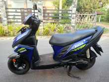 https://riyasewana.com/uploads/yamaha-ray-zr-1120004813853.jpg