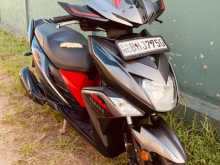 Yamaha Ray Zr Street Rally Onlight Model 2019 Motorbike