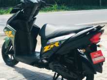 https://riyasewana.com/uploads/yamaha-ray-zr-11822591805.jpg