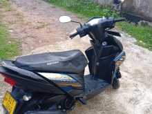 https://riyasewana.com/uploads/yamaha-ray-zr-121050144873.jpg