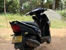 https://riyasewana.com/uploads/yamaha-ray-zr-1213403922563.jpg