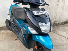 https://riyasewana.com/uploads/yamaha-ray-zr-121536441192.jpg