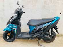 https://riyasewana.com/uploads/yamaha-ray-zr-121536441985.jpg