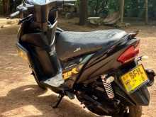 https://riyasewana.com/uploads/yamaha-ray-zr-127541313572.jpg