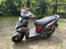 https://riyasewana.com/uploads/yamaha-ray-zr-1311365322883.jpg