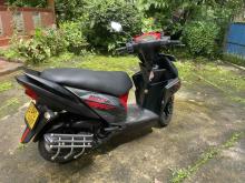 https://riyasewana.com/uploads/yamaha-ray-zr-1311371924281.jpg