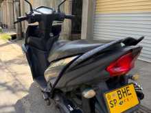 https://riyasewana.com/uploads/yamaha-ray-zr-1314235213913.jpg