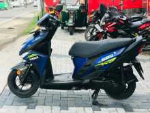 https://riyasewana.com/uploads/yamaha-ray-zr-131733461186.jpg