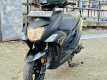 https://riyasewana.com/uploads/yamaha-ray-zr-1318402919756.jpg