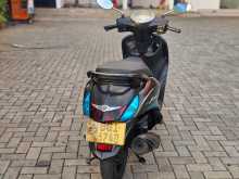https://riyasewana.com/uploads/yamaha-ray-zr-1321340913393.jpg