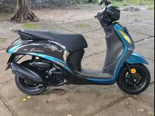 https://riyasewana.com/uploads/yamaha-ray-zr-1321360619575.jpg