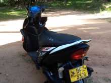https://riyasewana.com/uploads/yamaha-ray-zr-138042713194.jpg