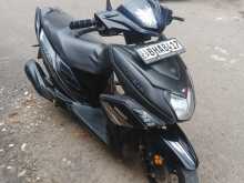 https://riyasewana.com/uploads/yamaha-ray-zr-139142413322.jpg