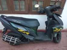 https://riyasewana.com/uploads/yamaha-ray-zr-13919031532.jpg