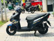 https://riyasewana.com/uploads/yamaha-ray-zr-141142101194.jpg