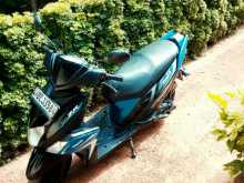 https://riyasewana.com/uploads/yamaha-ray-zr-1416085213663.jpg
