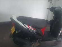 https://riyasewana.com/uploads/yamaha-ray-zr-141621004553.jpg