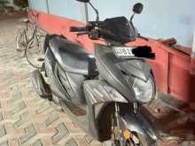https://riyasewana.com/uploads/yamaha-ray-zr-142014164772.jpg