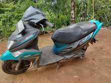 https://riyasewana.com/uploads/yamaha-ray-zr-142015404152.jpg