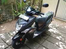 https://riyasewana.com/uploads/yamaha-ray-zr-151142031994.jpg