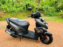 https://riyasewana.com/uploads/yamaha-ray-zr-1513442113064.jpg