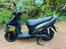 https://riyasewana.com/uploads/yamaha-ray-zr-1517551913694.jpg