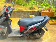 https://riyasewana.com/uploads/yamaha-ray-zr-1610471413242.jpg