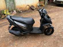 https://riyasewana.com/uploads/yamaha-ray-zr-1615142814003.jpg
