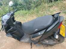 https://riyasewana.com/uploads/yamaha-ray-zr-1618062413254.jpg