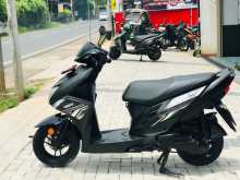 https://riyasewana.com/uploads/yamaha-ray-zr-16905031203.jpg
