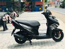 https://riyasewana.com/uploads/yamaha-ray-zr-16905031724.jpg