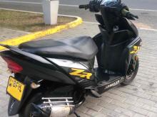 https://riyasewana.com/uploads/yamaha-ray-zr-1712140624661.jpg