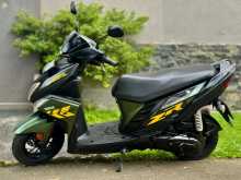 https://riyasewana.com/uploads/yamaha-ray-zr-171620531142.jpg