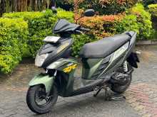 https://riyasewana.com/uploads/yamaha-ray-zr-1719000513432.jpg
