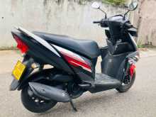 https://riyasewana.com/uploads/yamaha-ray-zr-17621211426.jpg