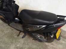 https://riyasewana.com/uploads/yamaha-ray-zr-177502813593.jpg