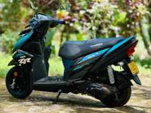 https://riyasewana.com/uploads/yamaha-ray-zr-181014084393.jpg